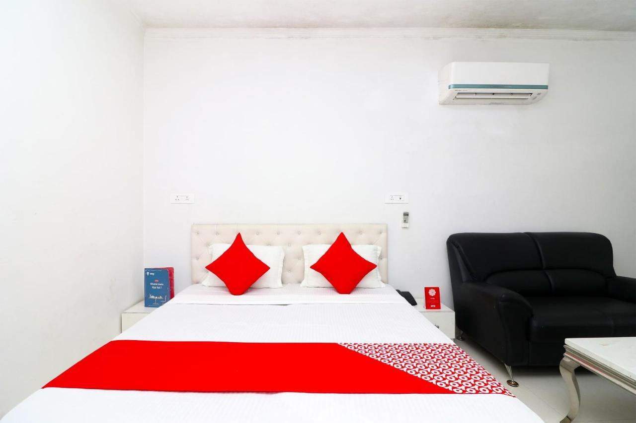 โอโย 30286 โฮเต็ล อิน เวย์ Hotel โซนีปัต ภายนอก รูปภาพ